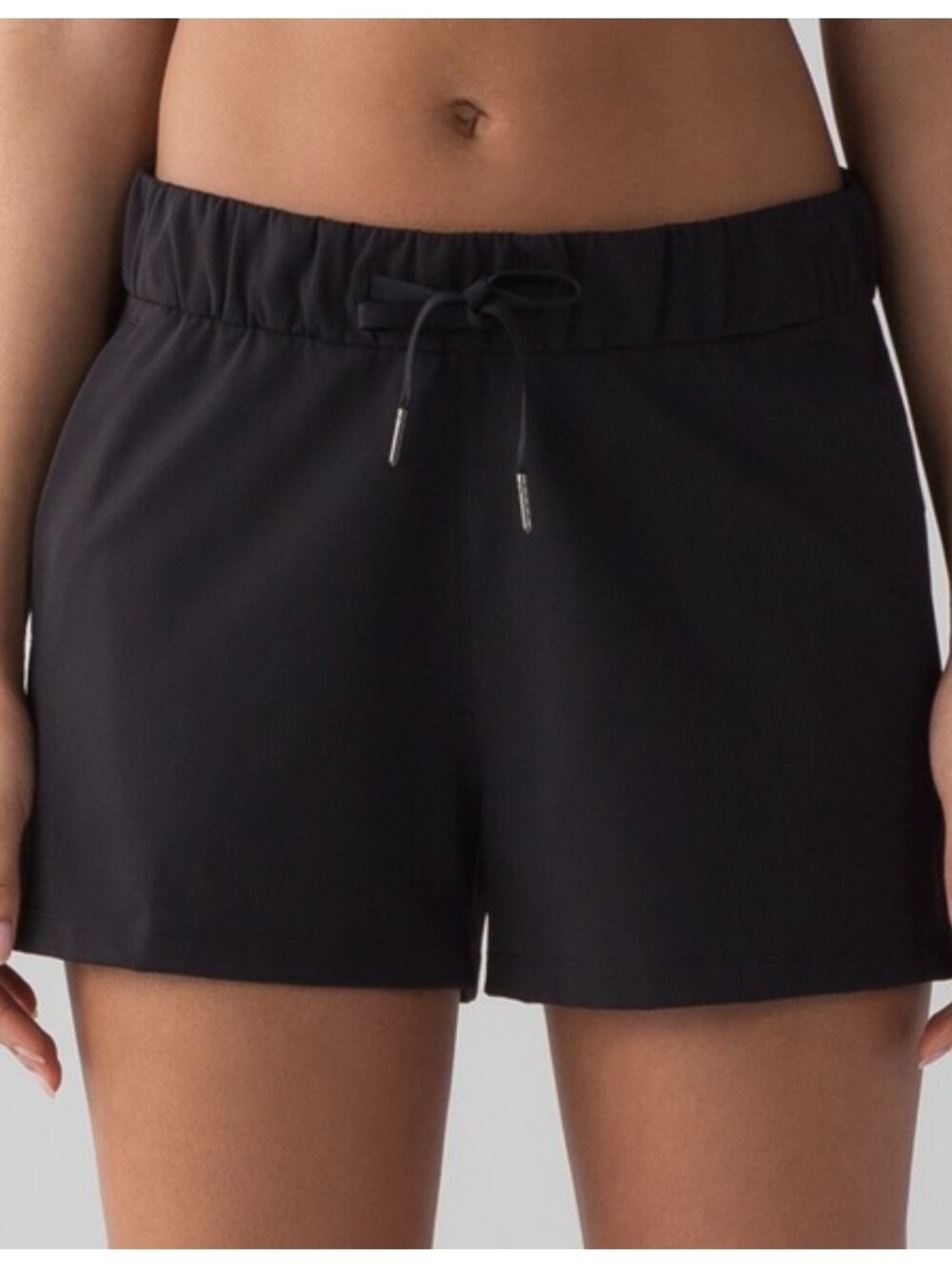 Lululemon On The Fly Shorts 2.5" Solid Black Size 2